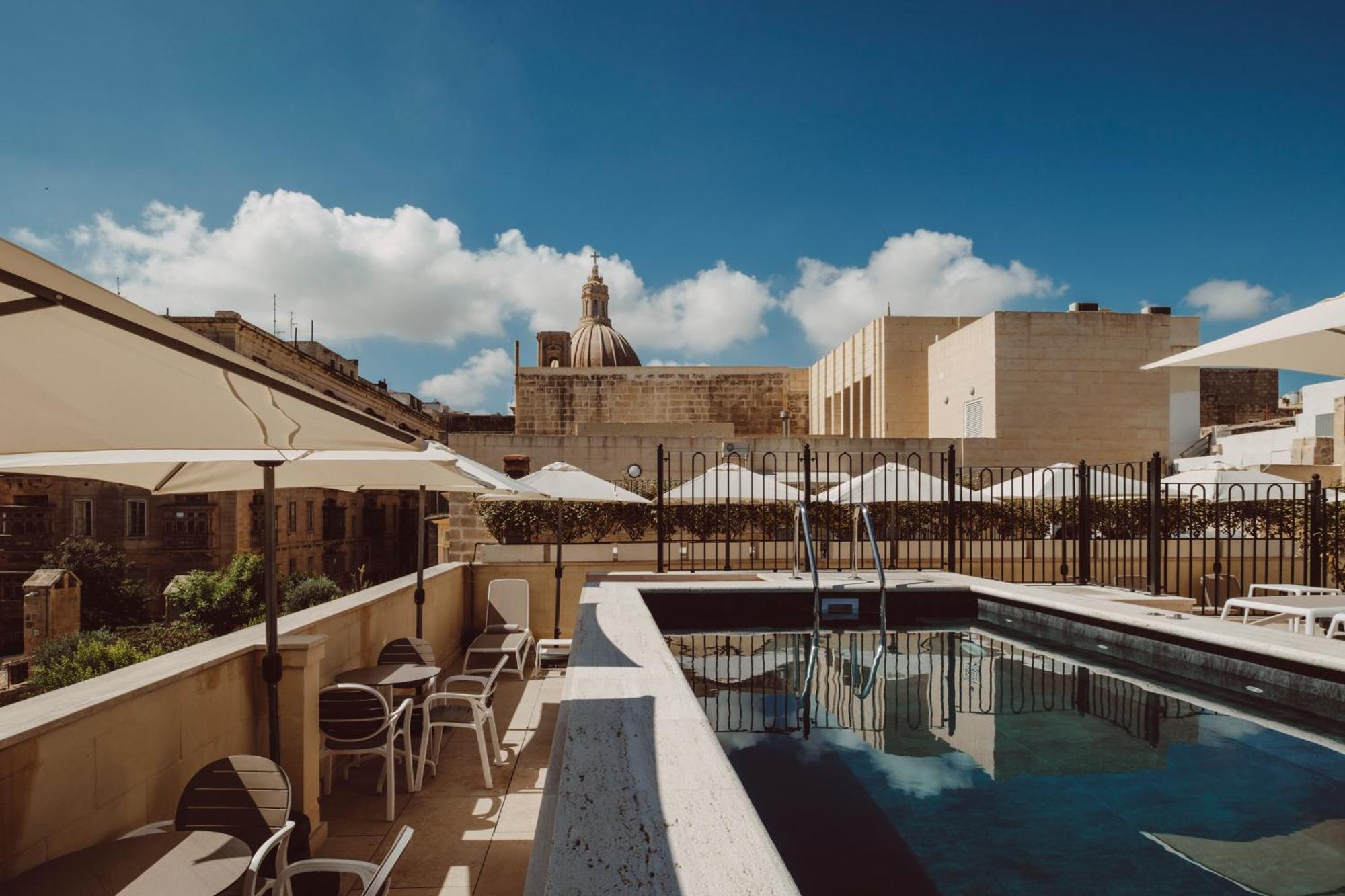 San Karlu Hotel Valletta Exterior photo